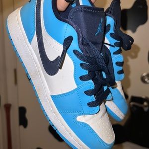 Nike dunks - LIKE NEW